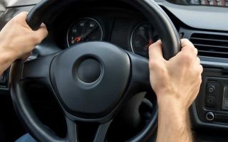 Почему руль вибрирует после установки новых колес на автомобиль