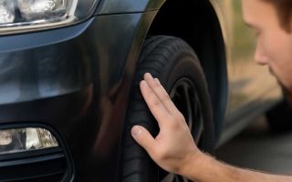 Почему появляется стук в передней подвеске на лежачих полицейских
