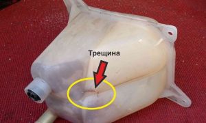 Масло в расширительном бачке охлаждающей жидкости: причины появления, последствия, устранение неисправности