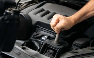 Почему стучат опоры двигателя при разгоне автомобиля