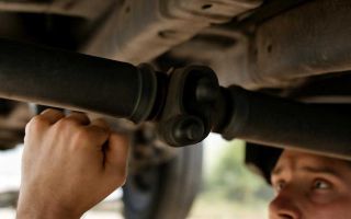 Причины стука в карданном валу на неровной дороге