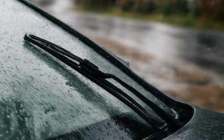 Щетки стеклоочистителя для дождливого межсезонья без ошибок при выборе