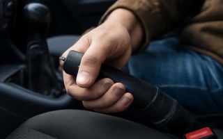 Почему скрипит стояночный тормоз после долгой стоянки