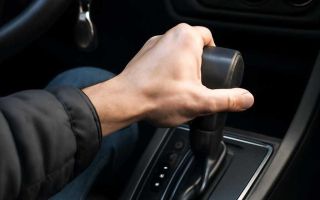 Почему автоматическая коробка дергается при переключении на холодную