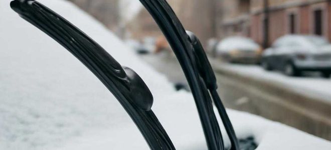 Выбор щеток стеклоочистителя для зимней езды по городу
