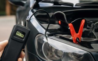 Почему аккумулятор садится при редких поездках и что его разряжает