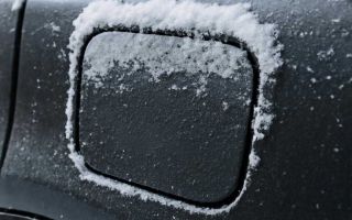 Почему зимой не открывается крышка топливного бака