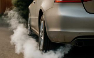 Почему после замены моторного масла появляется дым из выхлопа