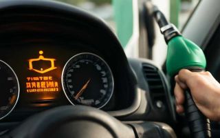 Почему загорается check engine после заправки топливом