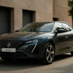Peugeot 408 с гибридной тягой и точной настройкой шасси