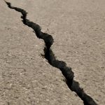 Как остановить трещину на прозрачном пластике без замены детали