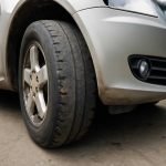Почему шины на переднеприводном автомобиле изнашиваются неравномерно