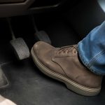 Почему появляется люфт в педали сцепления и что проверить