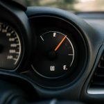 Причины ложных показаний указателя уровня топлива на панели