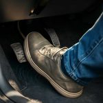 Причины вибрации педали сцепления при плавном отпускании