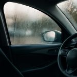 Почему запотевают боковые стекла при исправной печке в машине