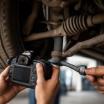 Проверка состояния рулевой тяги по люфту и стуку