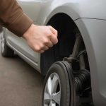 Причины стука в приводных валах при повороте на парковке